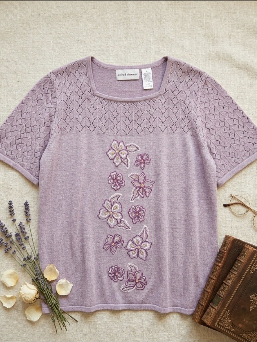 Alfred Dunner VTG Lavender Knit Sweater Top Floral Embroidered Short Sleeve L